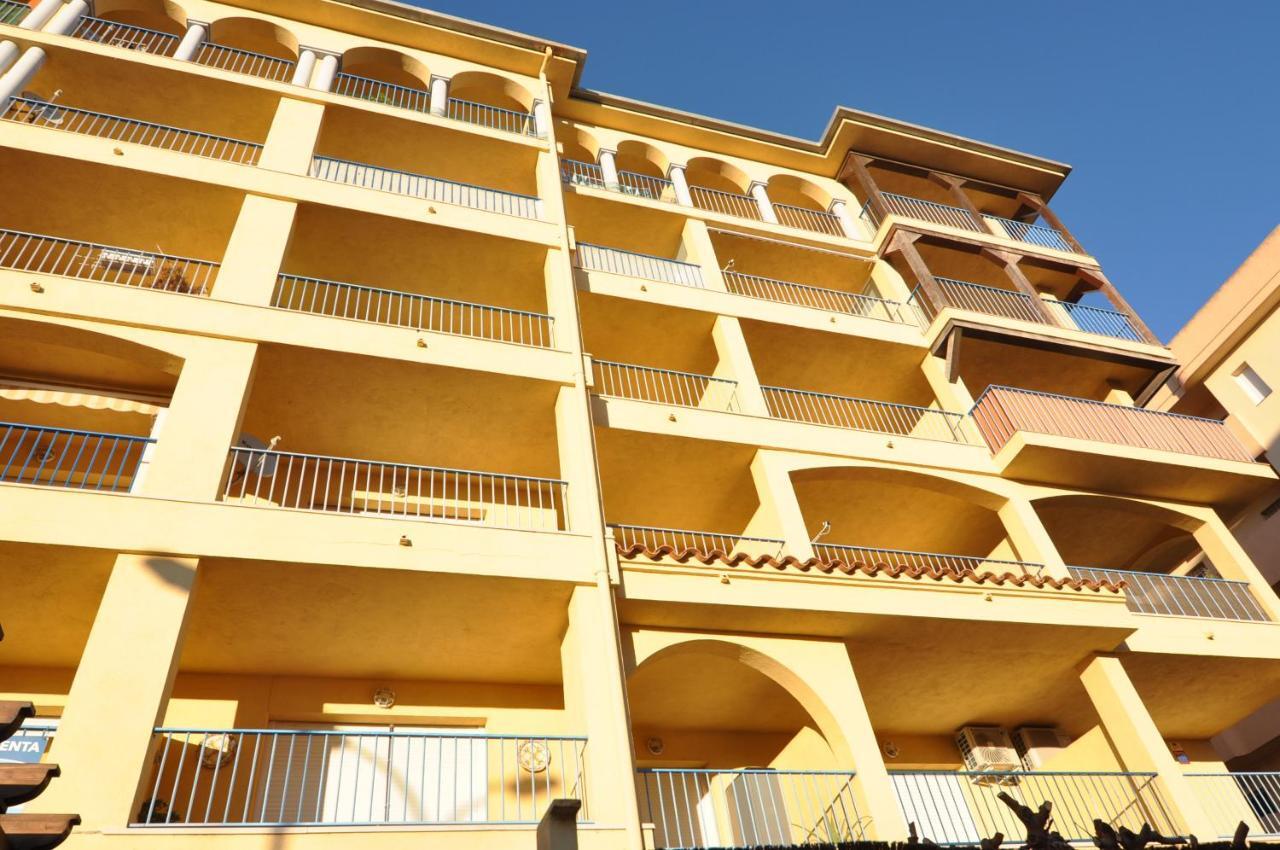 Rnet - Stella Maris Appartement Roses Buitenkant foto